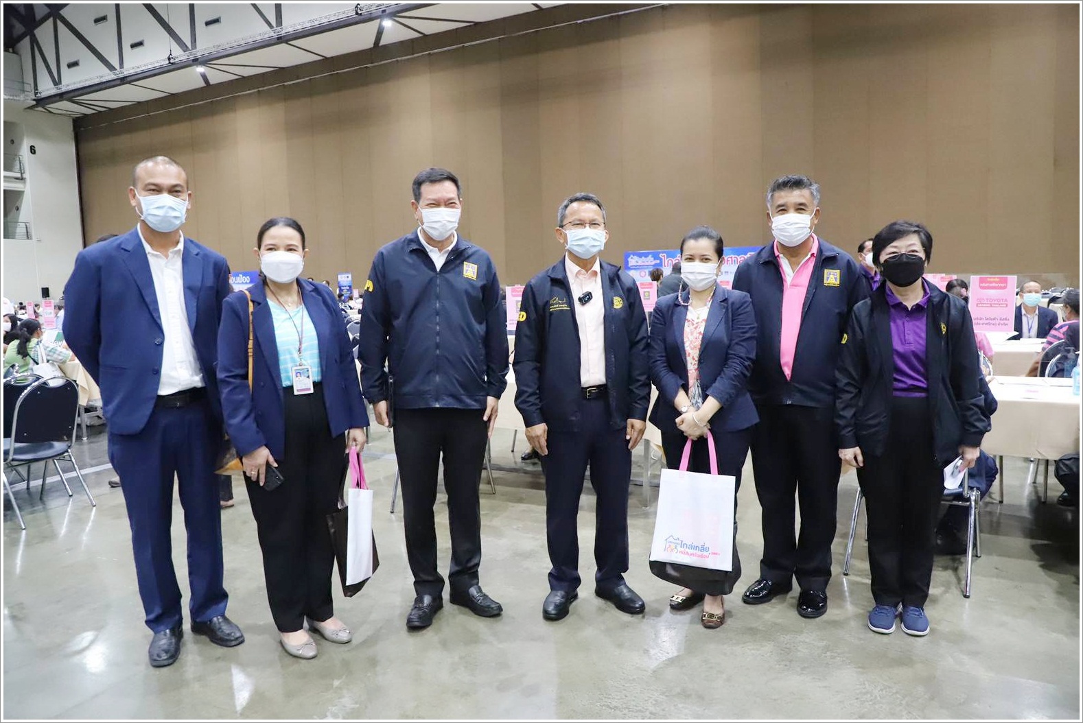 รมว.ยุติธรรม ร่วมไกล่เกลี่ยช่วยเหลือลูกหนี้ในงานมหกรรมไกล่เกลี่ยหนี้สินครัวเรือน และหนี้ SMEs 
